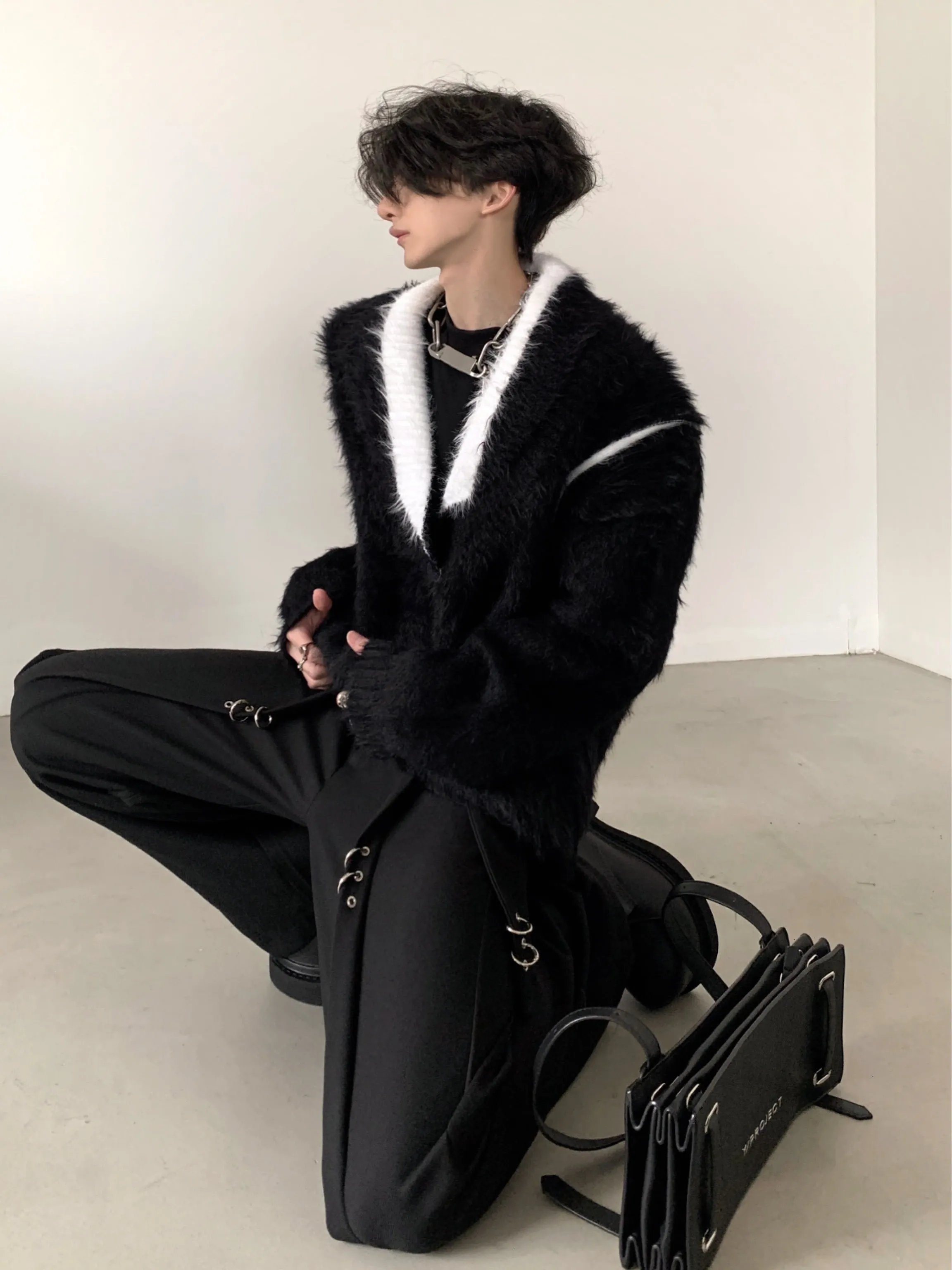 【23s December.】Imitation Mink V-neck Loose Sweater