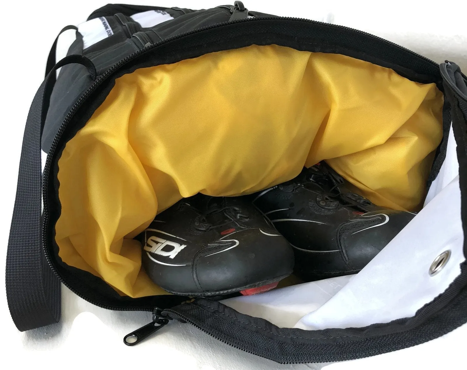 City Camper 2022 RACEDAY BAG™ Black